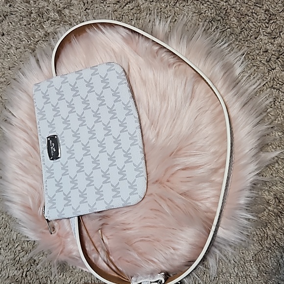 NWOT Michael kors Belt Wallet - Picture 2 of 8